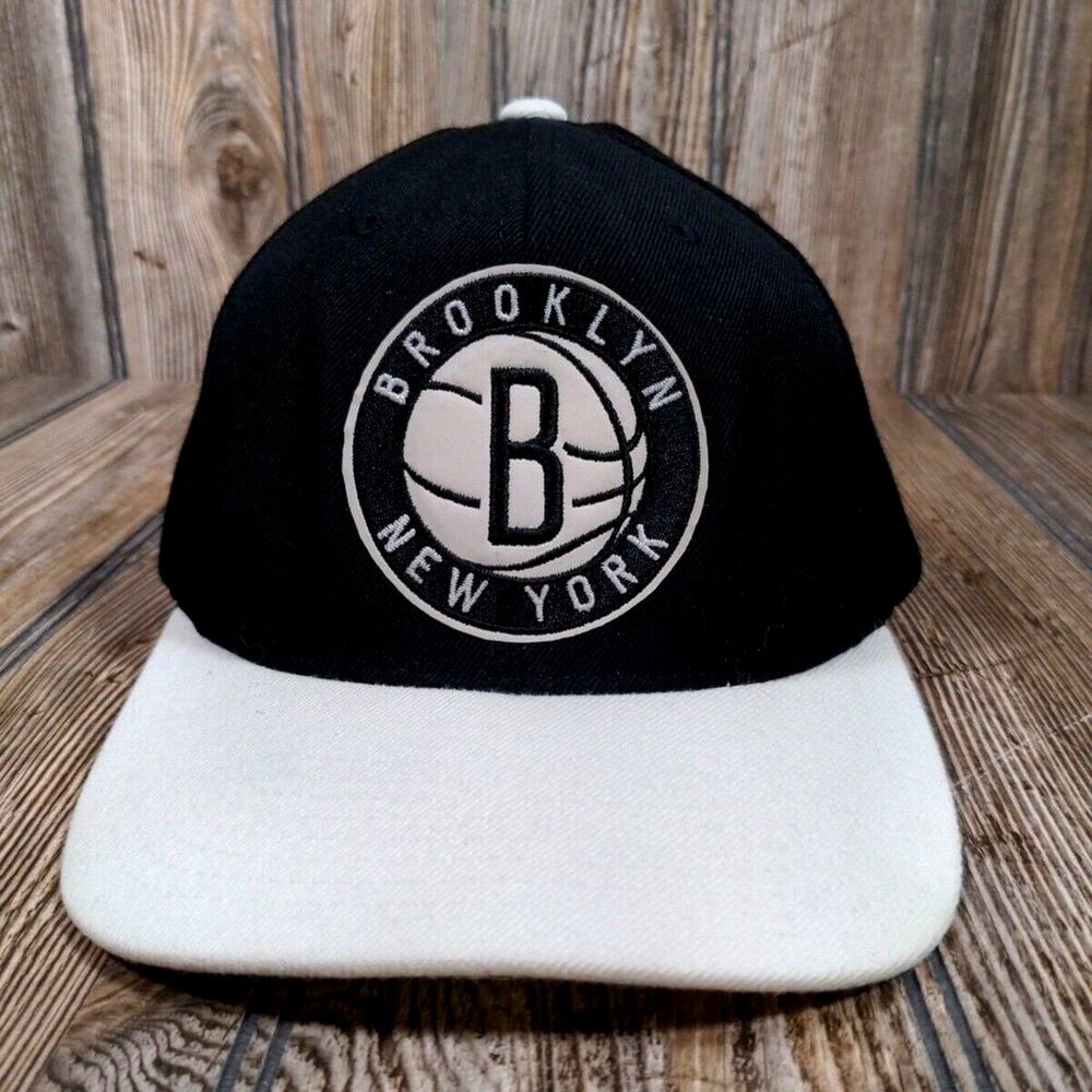 Mitchell & Ness Brooklyn New‎ York Nets Logo Snapback Hat Black White NBA Retro